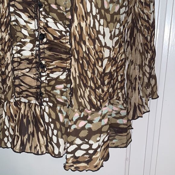 New Directions petite brown water colors ruched front crinkle cloth blouse - Picture 3 of 9